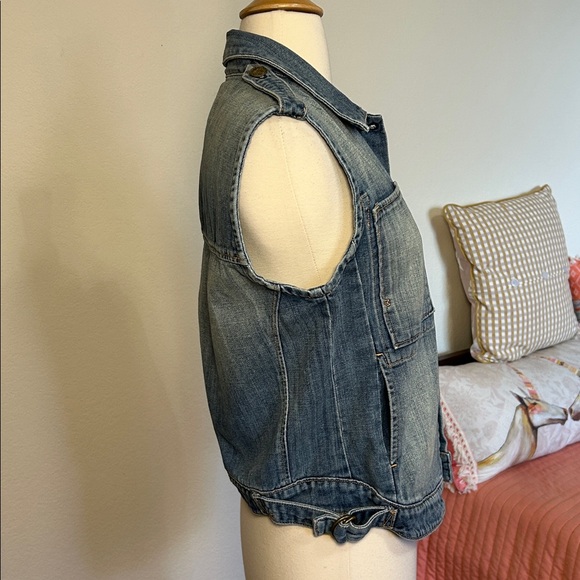 McGuire Denim Abby Rose Sleeveless Vest Button Closure light/med wash size XS - Picture 3 of 15